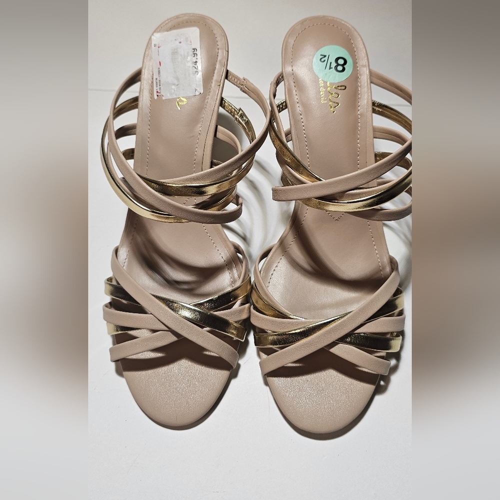 Womens shoes size 8.5 new